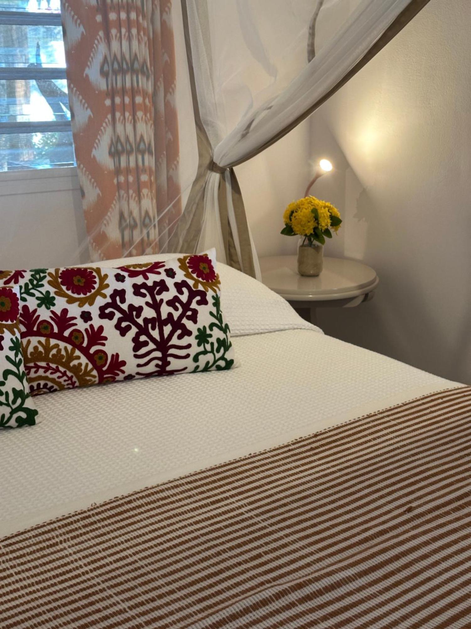 阿姆巴托洛阿卡Madirokely House Nosy Be别墅 外观 照片